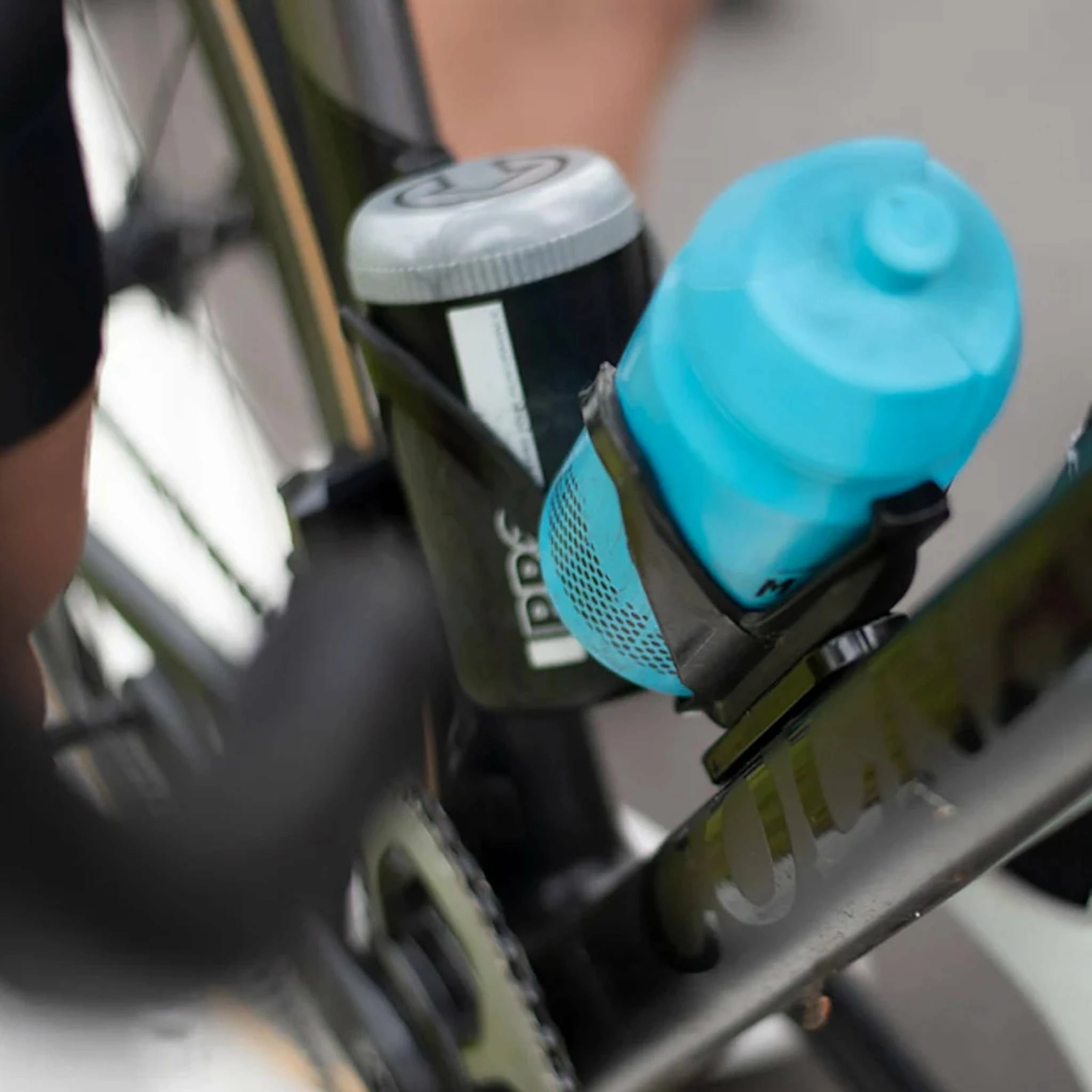 Traceur GPS Vélo étanche Avec Alarme 85 Db Sur Porte-bidon Scout Knog 4 Traceur GPS Vélo étanche Avec Alarme 85 Db Sur Porte-bidon Scout Knog – Image 2